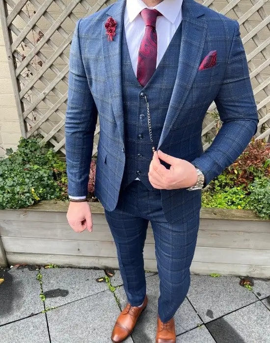 Costume trois pièces bleu à carreaux pour homme